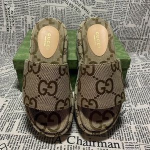 NWT Gucci Angelina platform logo slides Sz 9